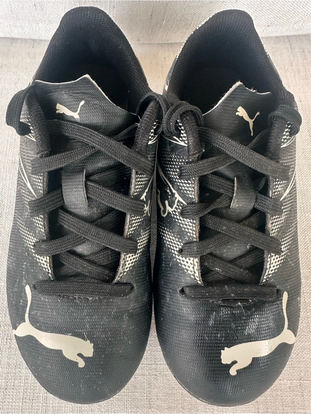 Puma Future Play FG/AG Soccer Cleats Kids US 11 Black White Youth EU 28